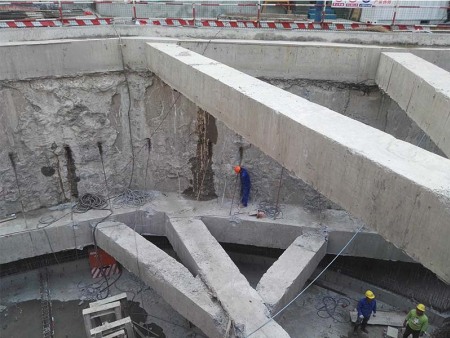 地下室钢立柱切割支撑