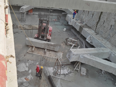 地下室钢立柱切割支撑