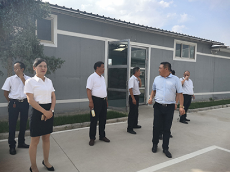 兰州市商务局领导、交大院长视察工作