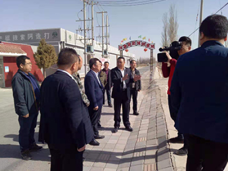 区委书记视察工作