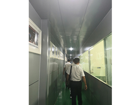 农商行总行领导视察工作