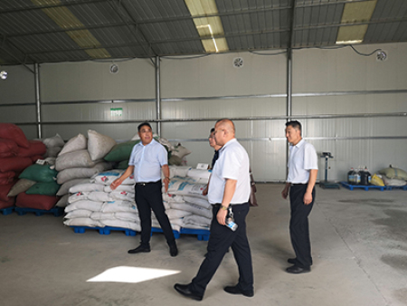 兰州市商务局领导、交大院长视察工作