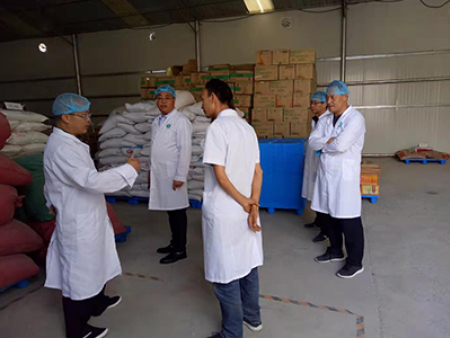 食药所视察工作
