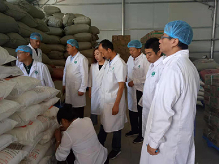 食药所视察工作