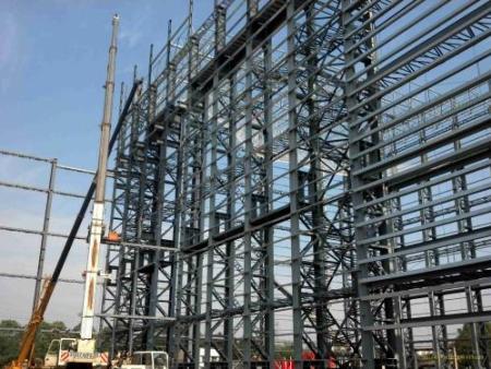 甘肃厂房建设，门式框架钢结构加工+现场施工一体化方案