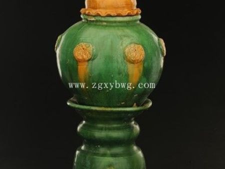 宋绿釉塔式罐