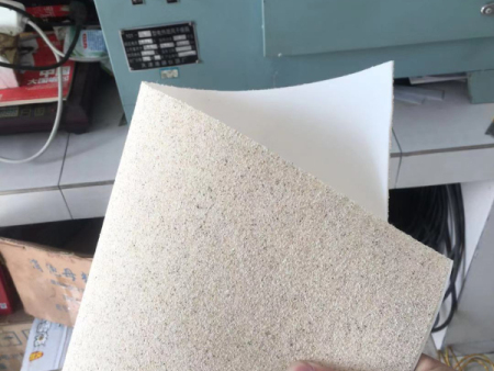 非沥青基自粘胶膜（白砂）