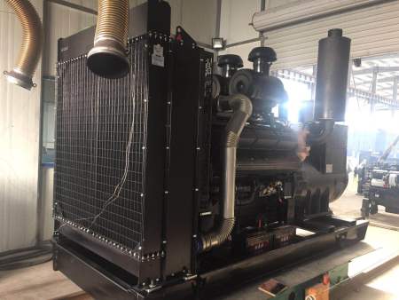 上柴股份650KW柴油发电机组
