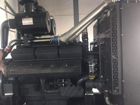 上柴股份650KW柴油发电机组