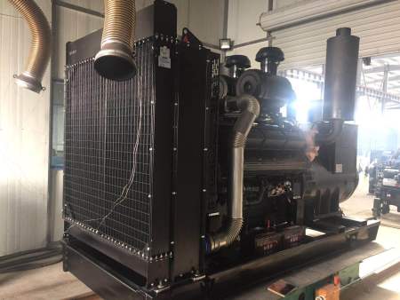 上柴股份650KW柴油发电机组