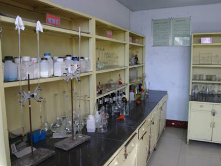 廠(chǎng)區一角(A corner of the factory) 廠(chǎng)區一角(A corner of the factory)