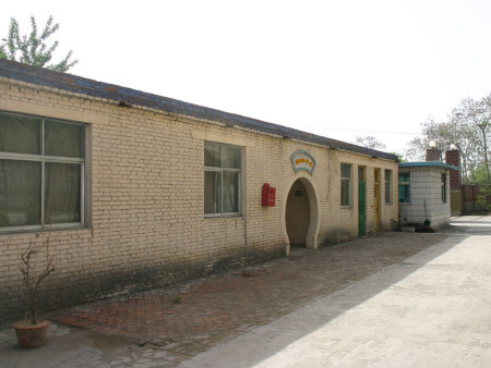 廠(chǎng)區一角(A corner of the factory) 廠(chǎng)區一角(A corner of the factory)