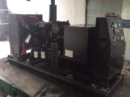 100KW潍柴股份柴油发电机组 100KW潍柴股份柴油发电机组