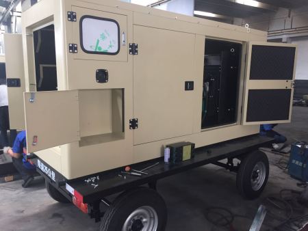 100KW移动拖车柴发电机