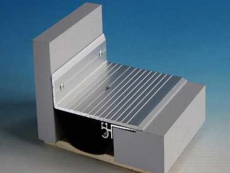 沈陽鋼格板廠家告訴您鋼格板的尺寸標準和厚度的要求選擇？