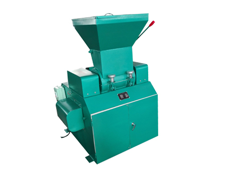 250×360錘式破碎縮分機