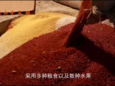 采用多种粮食以及数种水果