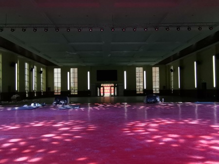 某部队礼堂舞台灯光音响系统调试现场