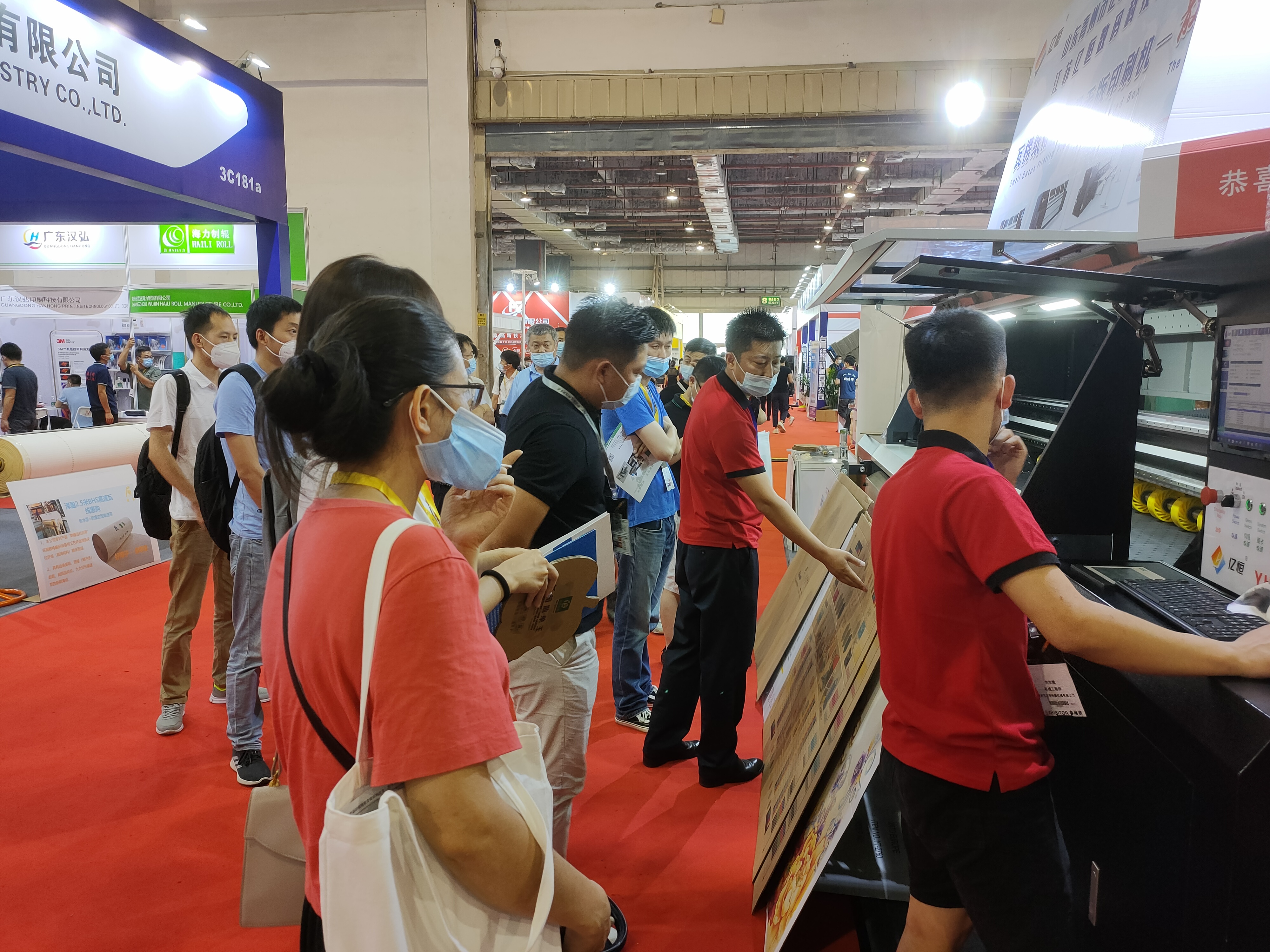 億恒紙箱無版數(shù)碼印刷機(jī)亮相2020華南瓦楞展