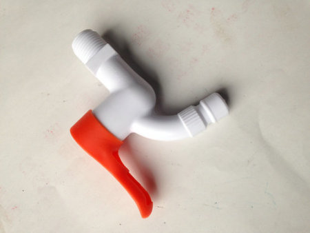 水嘴（大拇指）