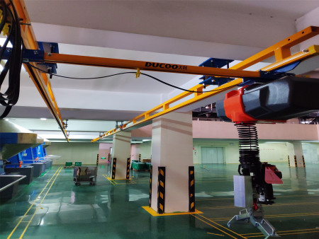 吊顶式-轻型钢轨-感应提升机