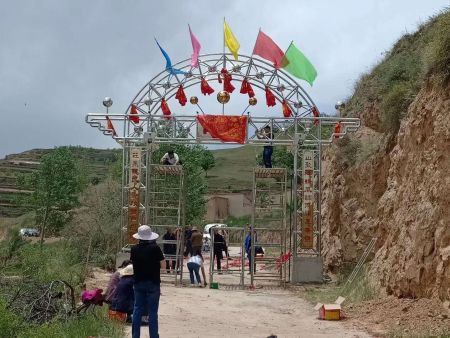 廣通三合不銹鋼——不銹鋼加工在建筑裝飾領域的應用與創新