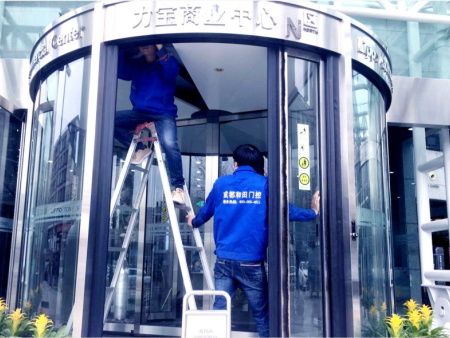 维保工作进行中