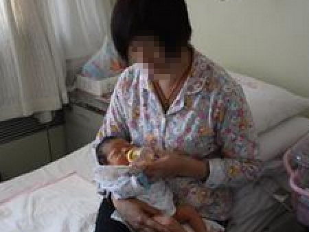 鹤壁月嫂分享孩子吃水果应注意哪些事项