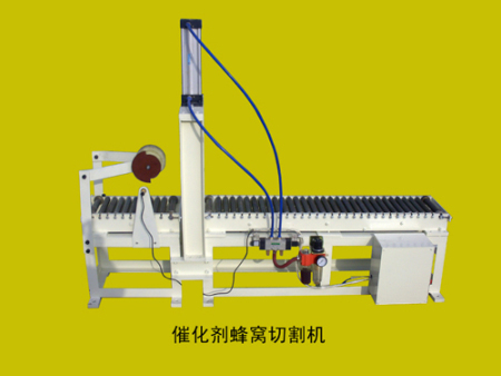 二氧化钛蜂窝切割机