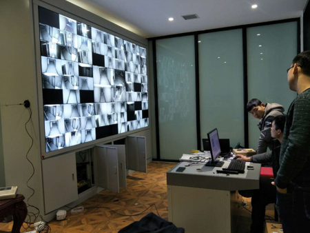 监控设备调试现场