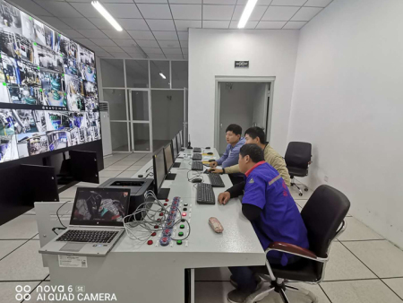 监控设备调试现场