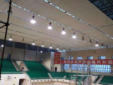 湖北荆州石首体育馆一千五百平方折叠式电动遮阳帘