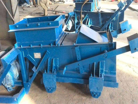 振動(dòng)給料機(jī)