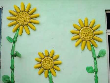 【外墻裝飾】廢棄飲料瓶設(shè)計制作