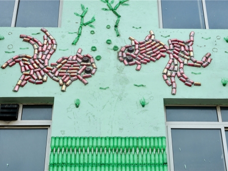 【外墻裝飾】廢棄飲料瓶設(shè)計制作