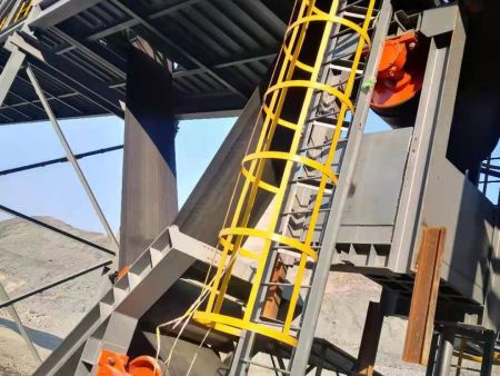 鞍钢矿业公司弓长岭露天矿现场