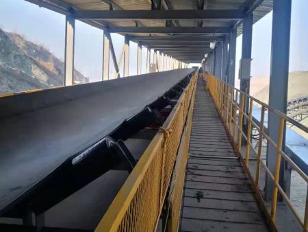 鞍钢矿业公司弓长岭露天矿现场