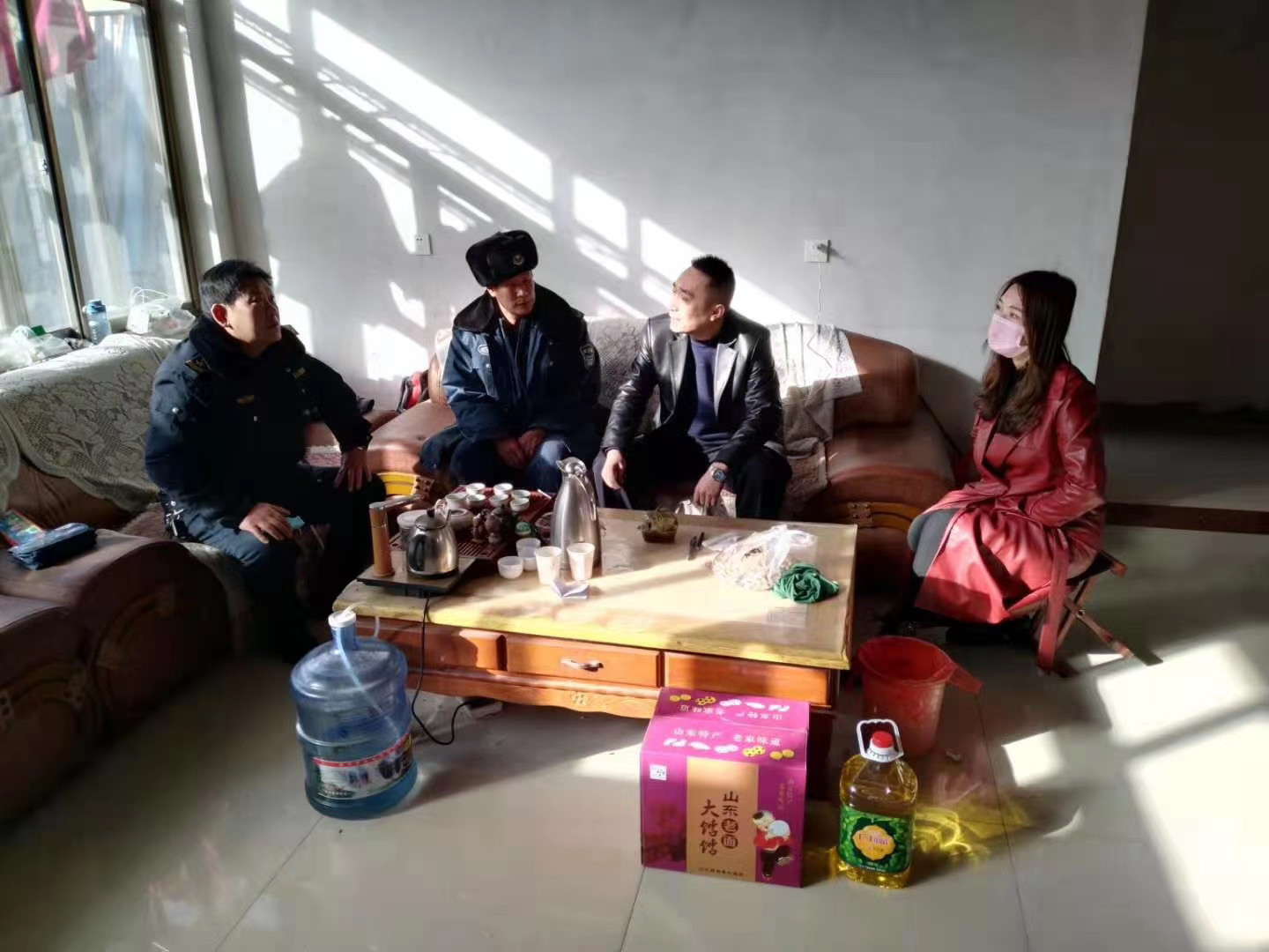 公司領(lǐng)導關(guān)懷幫扶困難保安隊員