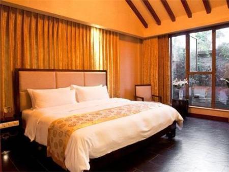 u=2443731220,3928815070&fm=26&gp=0