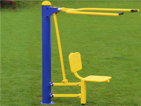 單人坐拉訓練器