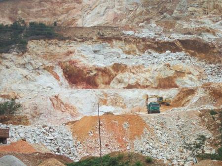 石英礦山