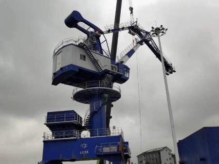 350T和500T罗源湾电厂码头吊装10吨门机2 350T和500T罗源湾电厂码头吊装10吨门机2