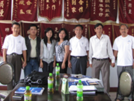 Vietnamese businessmen come to the company to discuss the contract Vietnamese businessmen come to the company to discuss the contract