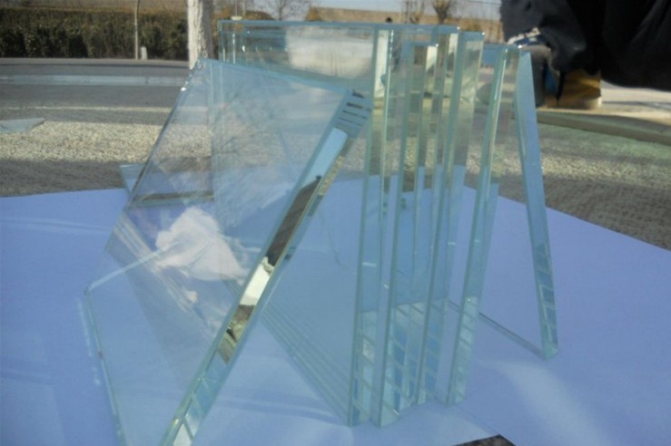 青海特種玻璃