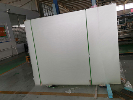 太陽能壓花玻璃廠家