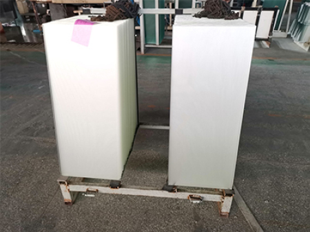 太陽能壓花玻璃