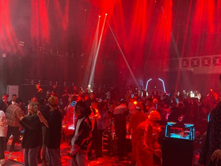 齊齊哈爾市XX電音劇場