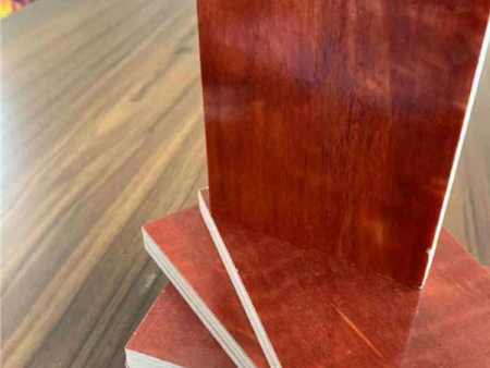 广西森度木业生产1830×915×12规格小红№板多少钱一张?