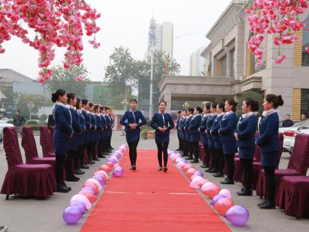 宝马宾馆形体培训