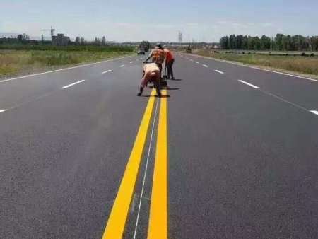 信阳公路标线施工